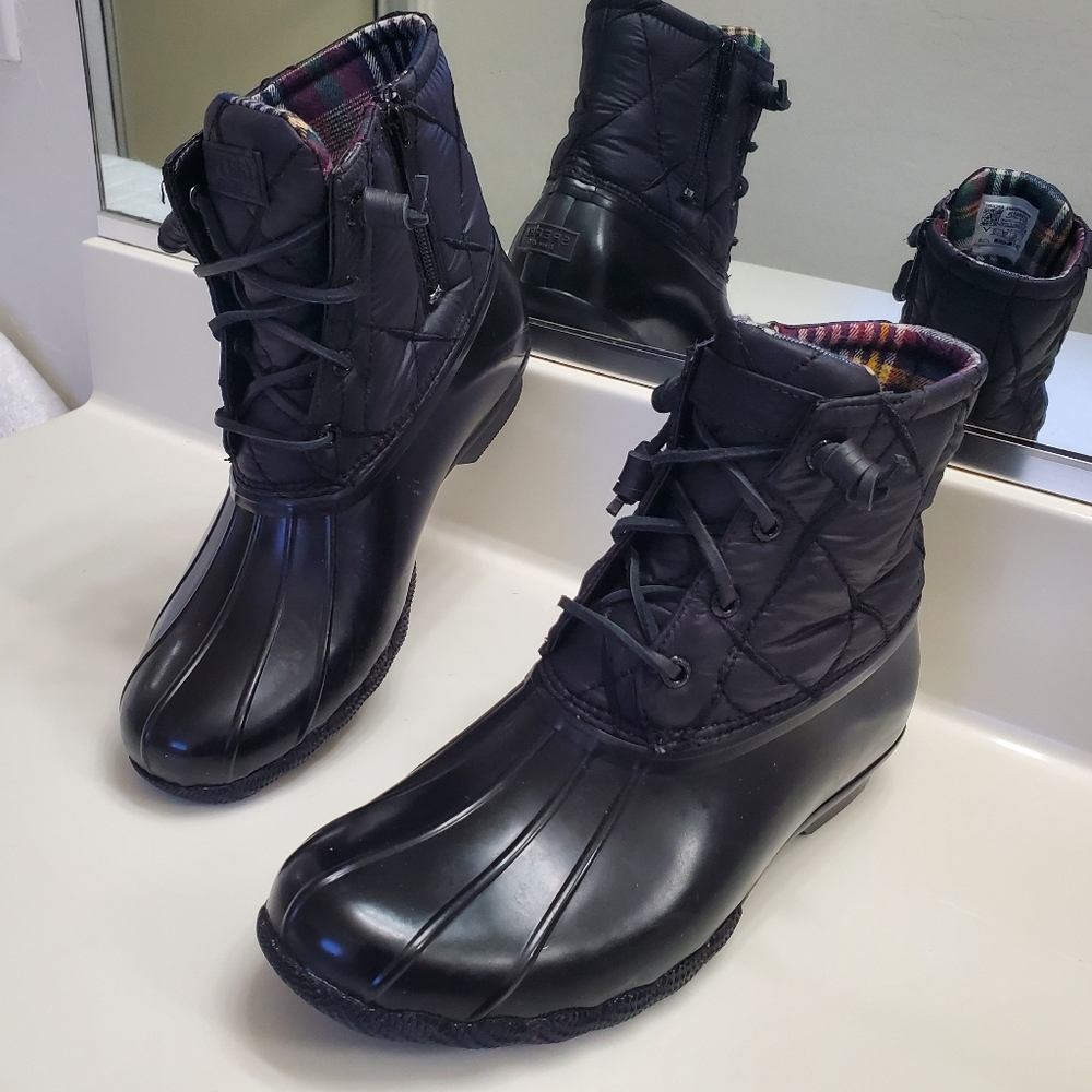 SPERRY Saltwater Quilted Duck Boots